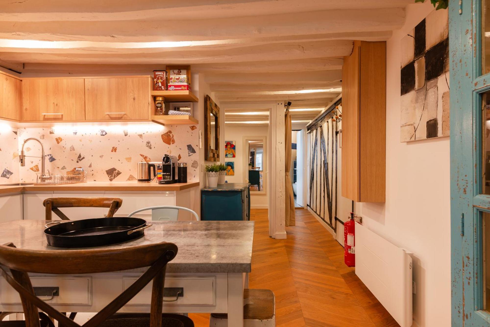 Appartement Champs Elysee Near President's Palace With And Ac Parijs